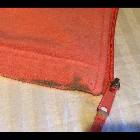 Columbia zip fleece preloved, paint on sleeve. Great for camping. - Picture 5 of 9